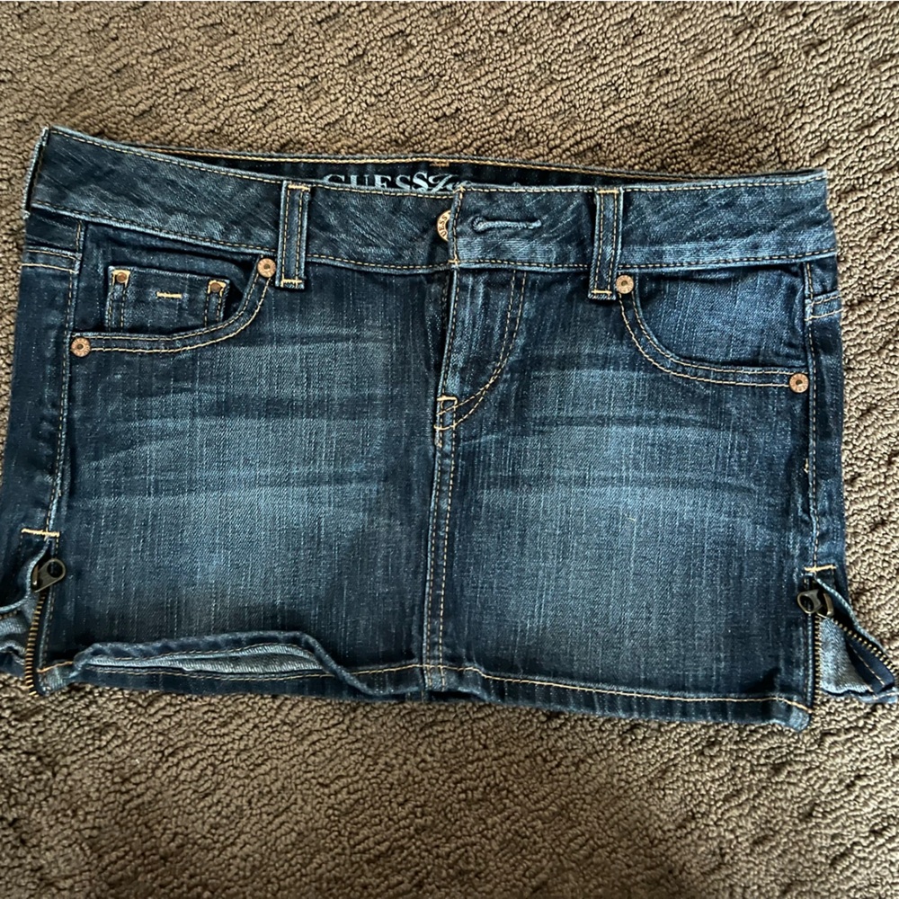 Guess skirt - Picture 1 of 2